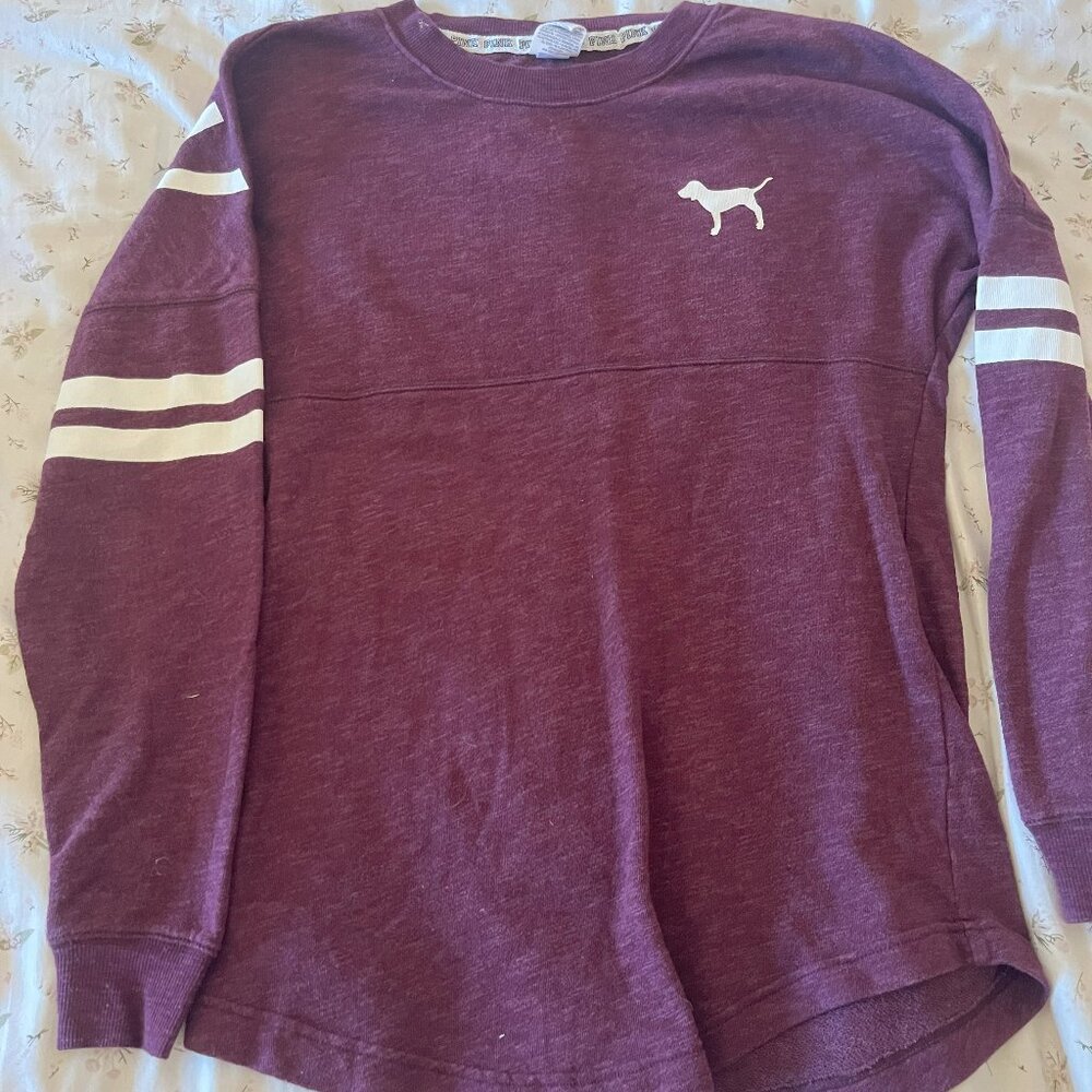 Victorias Secret: Pink Sweater